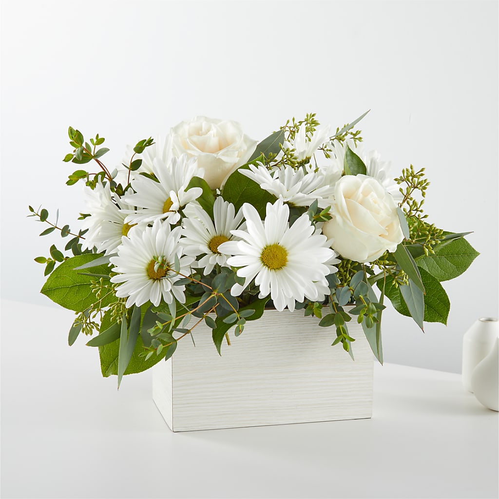 Fresh Linen Box Bouquet – Luxe Flowers Birmingham, Birmingham MI