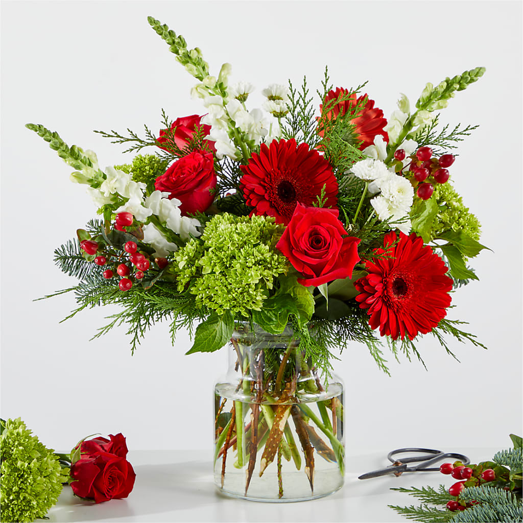 Merry Moment Bouquet – A Florist Original – Luxe Flowers Birmingham, Birmingham MI