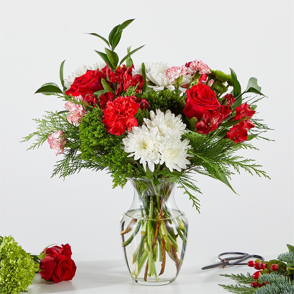 Merry Moment Bouquet – A Florist Original – Luxe Flowers Birmingham, Birmingham MI