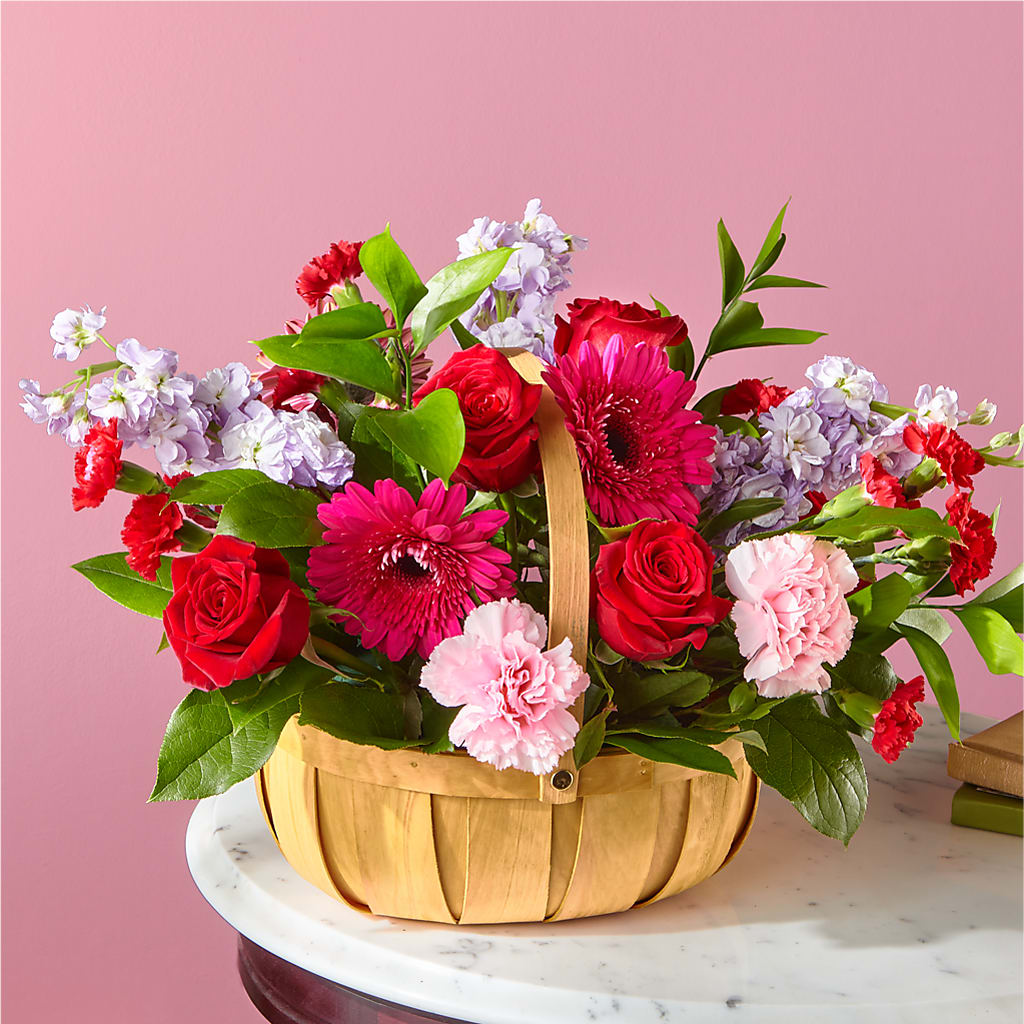 Pink Picnic Basket – Luxe Flowers Birmingham, Birmingham MI