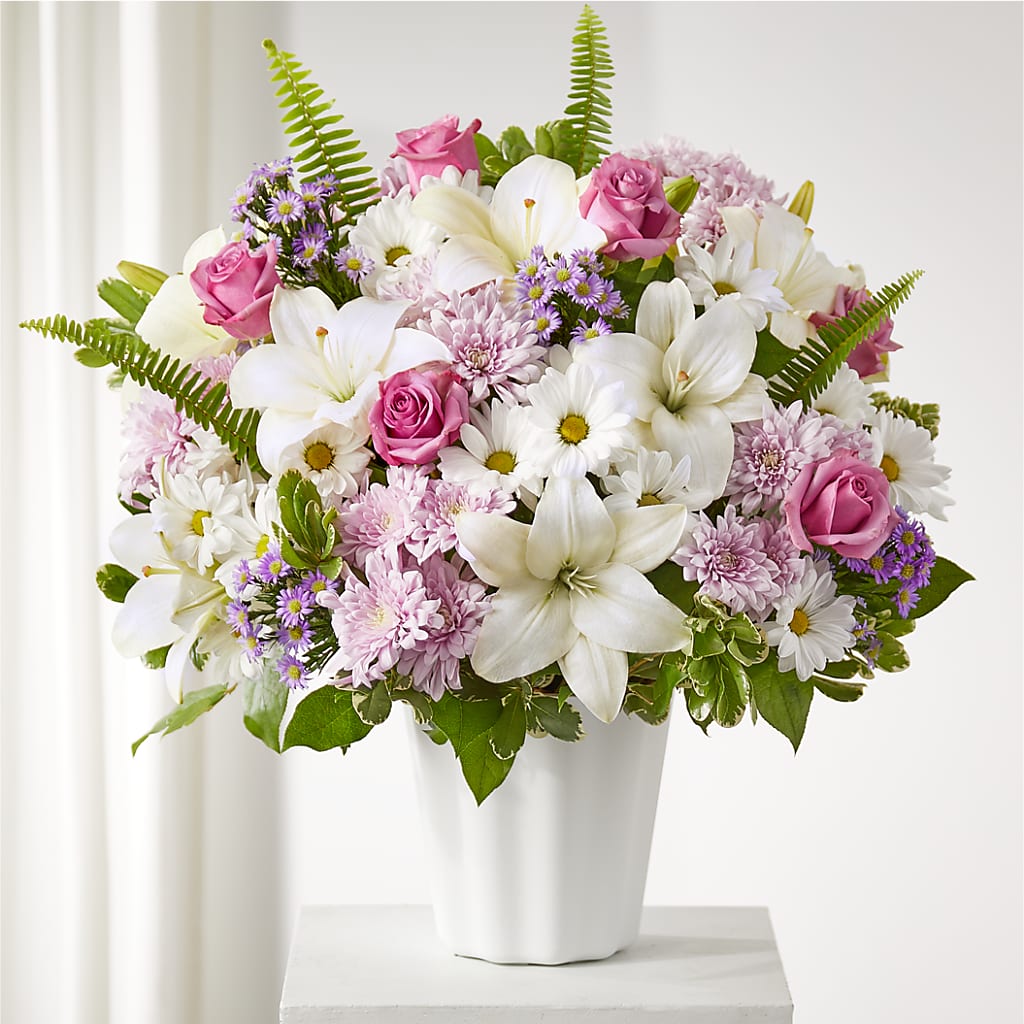 Warmest Thoughts Tabletop Basket – Luxe Flowers Birmingham, Birmingham MI