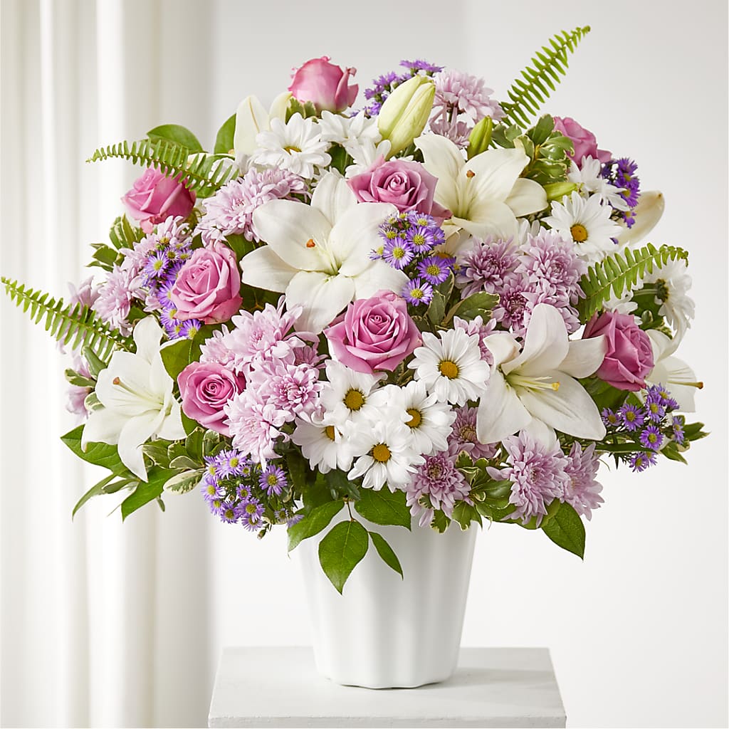 Warmest Thoughts Tabletop Basket – Luxe Flowers Birmingham, Birmingham MI