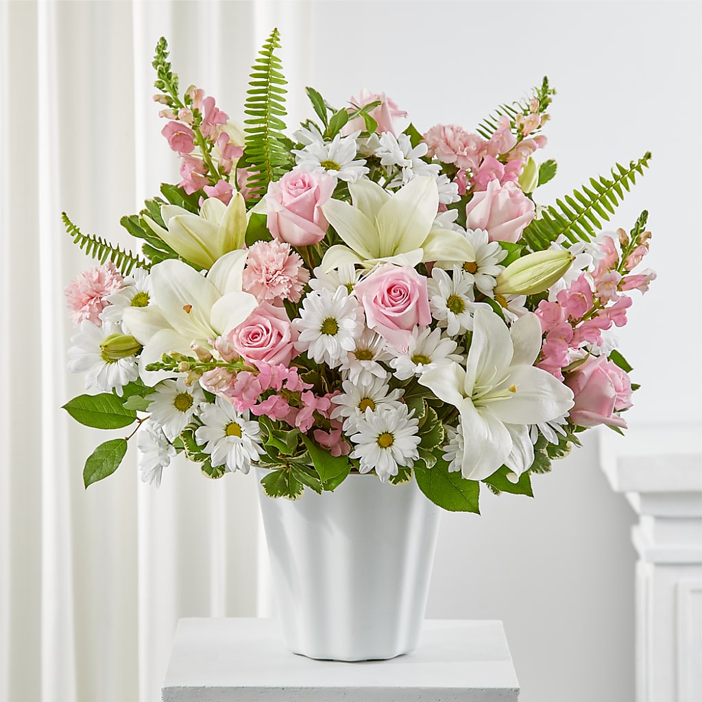 Soft Touch Tabletop Basket – Luxe Flowers Birmingham, Birmingham MI