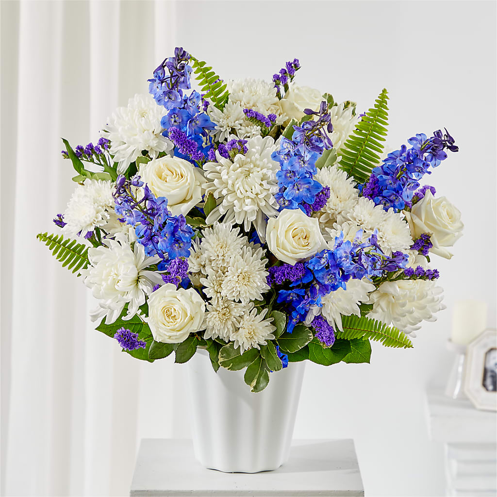 Hold Dear Tabletop Basket – Luxe Flowers Birmingham, Birmingham MI