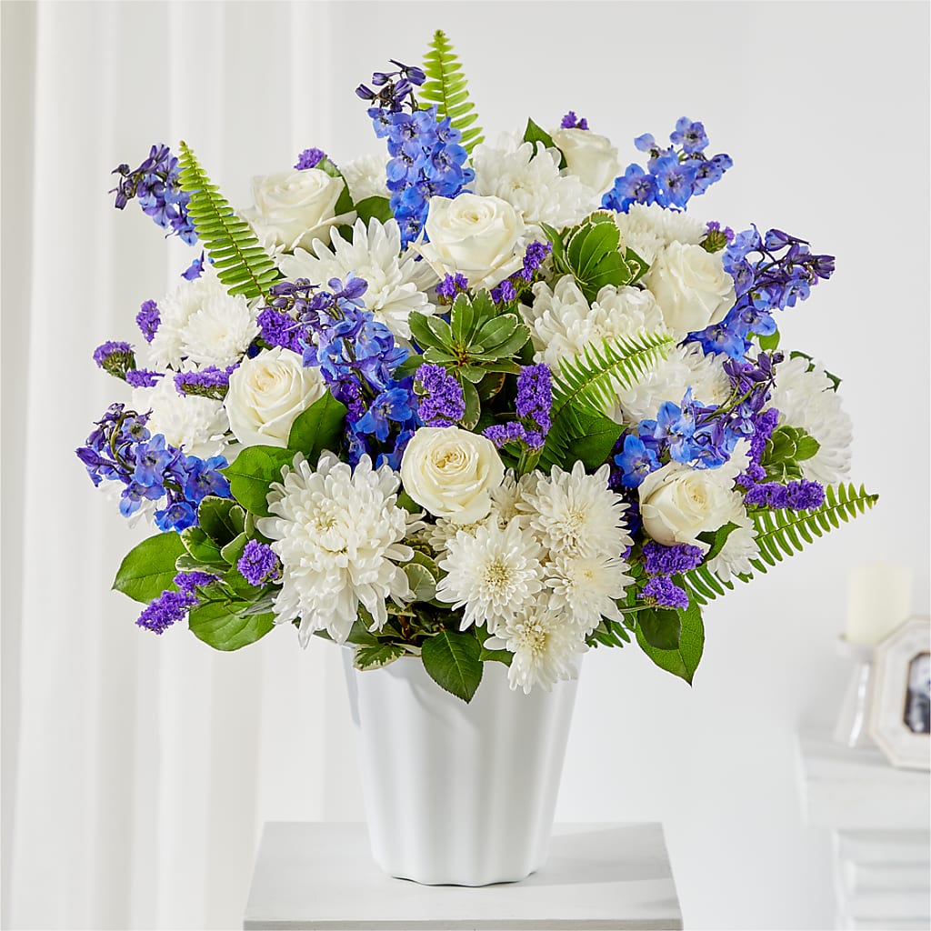 Hold Dear Tabletop Basket – Luxe Flowers Birmingham, Birmingham MI