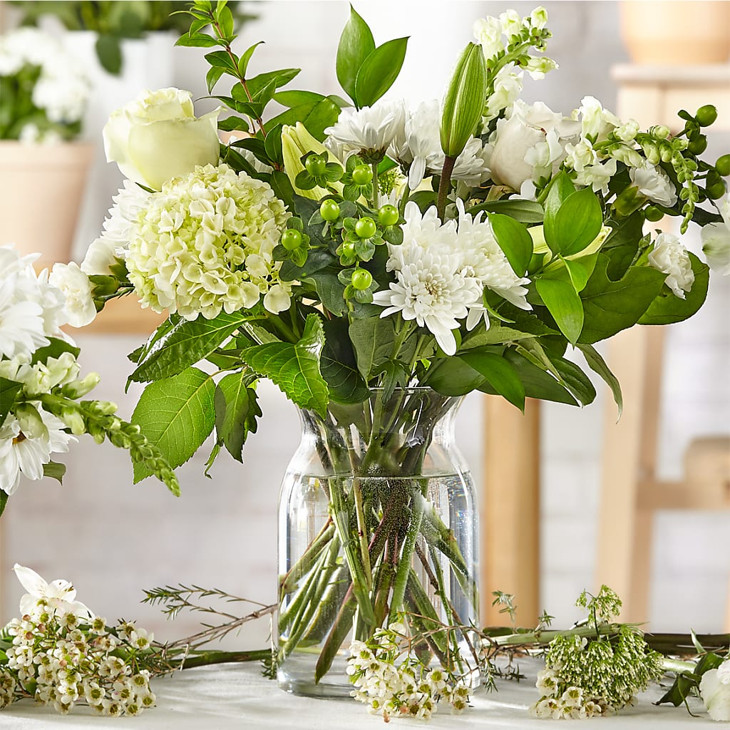 Classic Ivory – A Florist Original – Luxe Flowers Birmingham, Birmingham MI