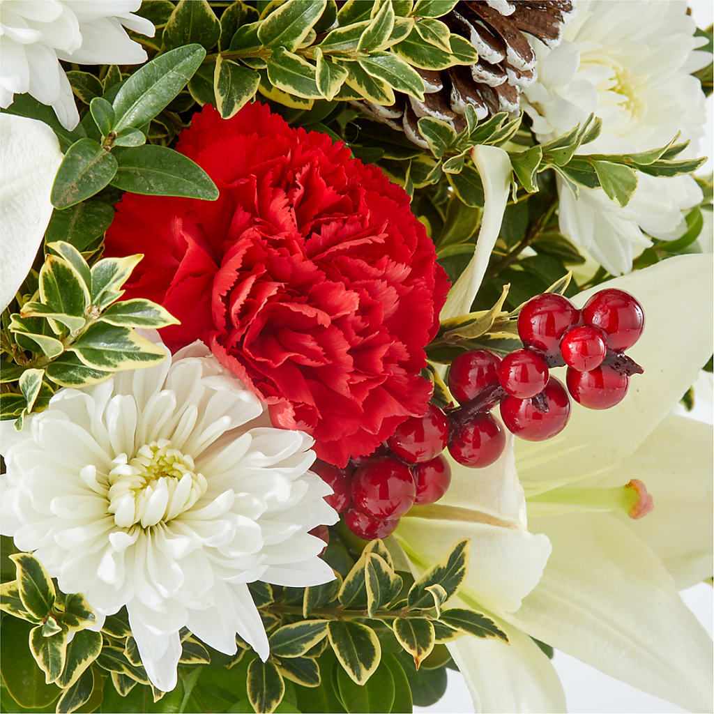 Festive Moments Tree –  Luxe Flowers Birmingham, Birmingham MI