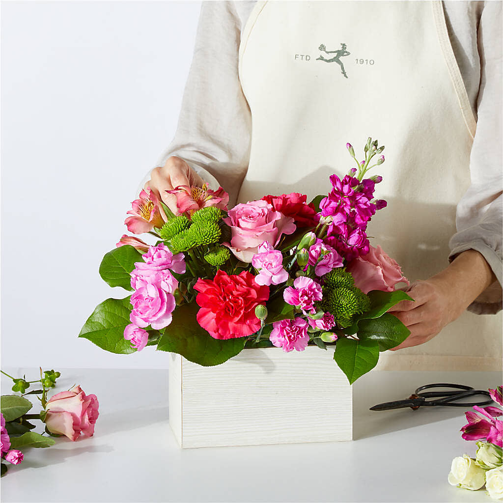 Sweetberry Box – A Florist Original –  Luxe Flowers Birmingham, Birmingham MI