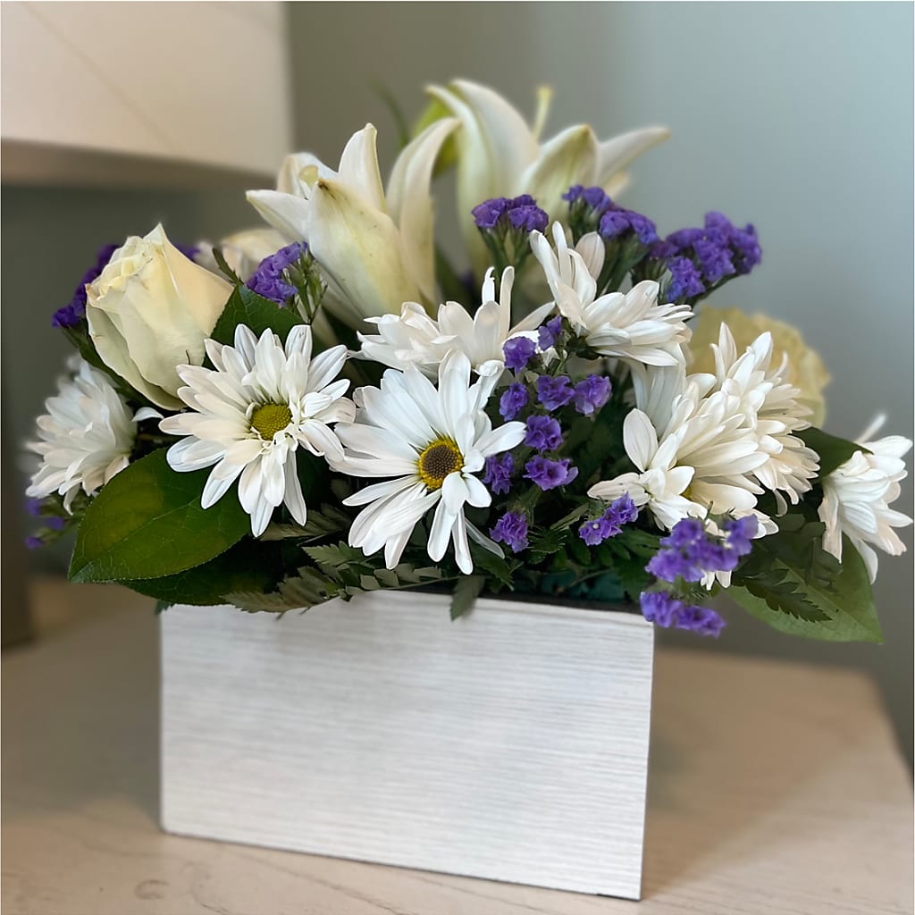 Beyond Blue Box Bouquet –  Luxe Flowers Birmingham, Birmingham MI