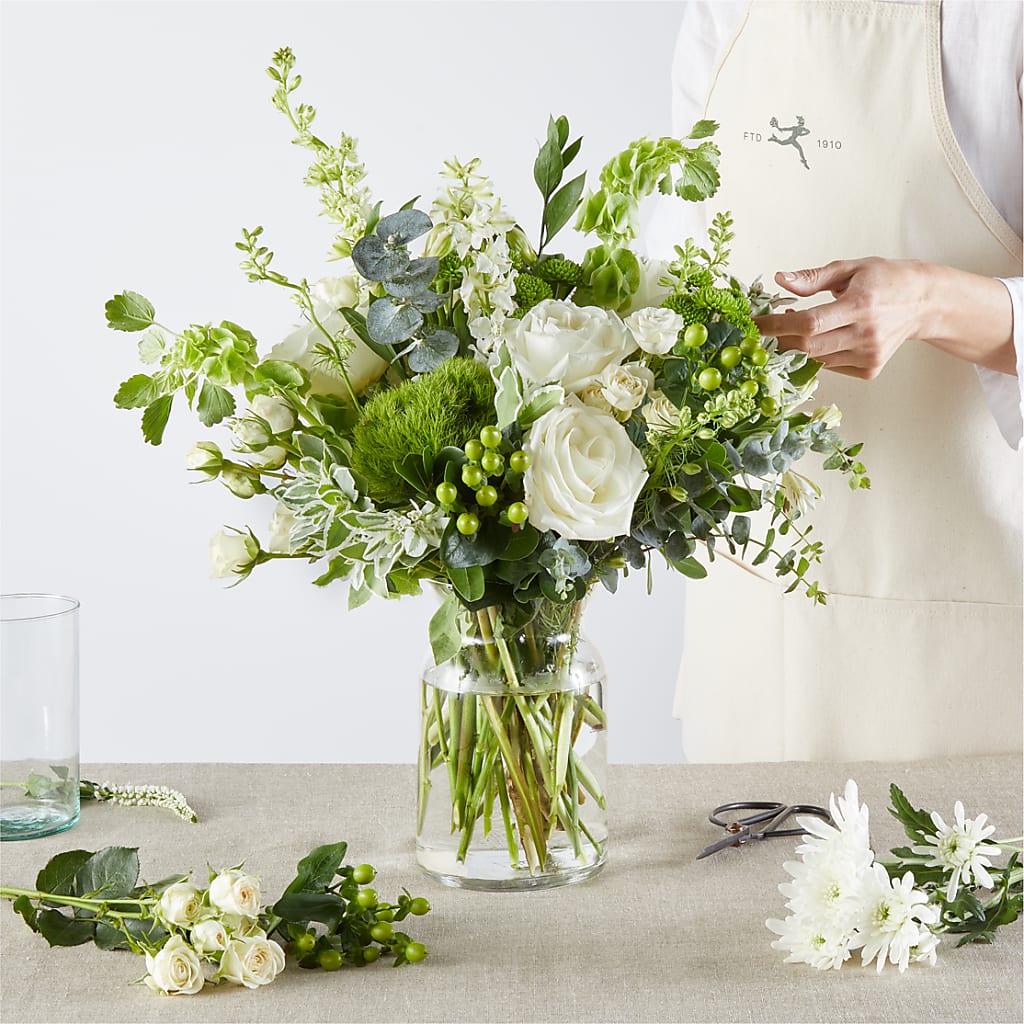 Irish Garden - A Florist Original –  Luxe Flowers Birmingham, Birmingham MI