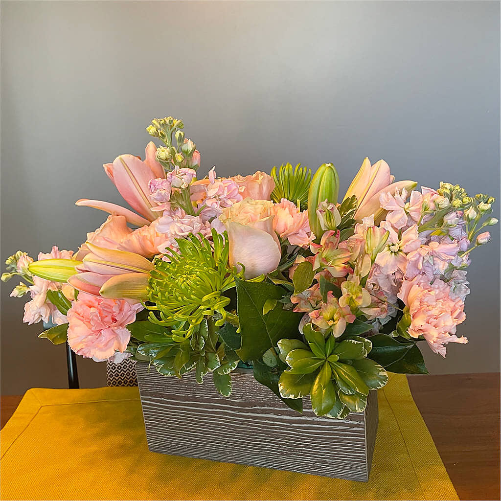 Beautiful Spirit Basket –  Luxe Flowers Birmingham, Birmingham MI