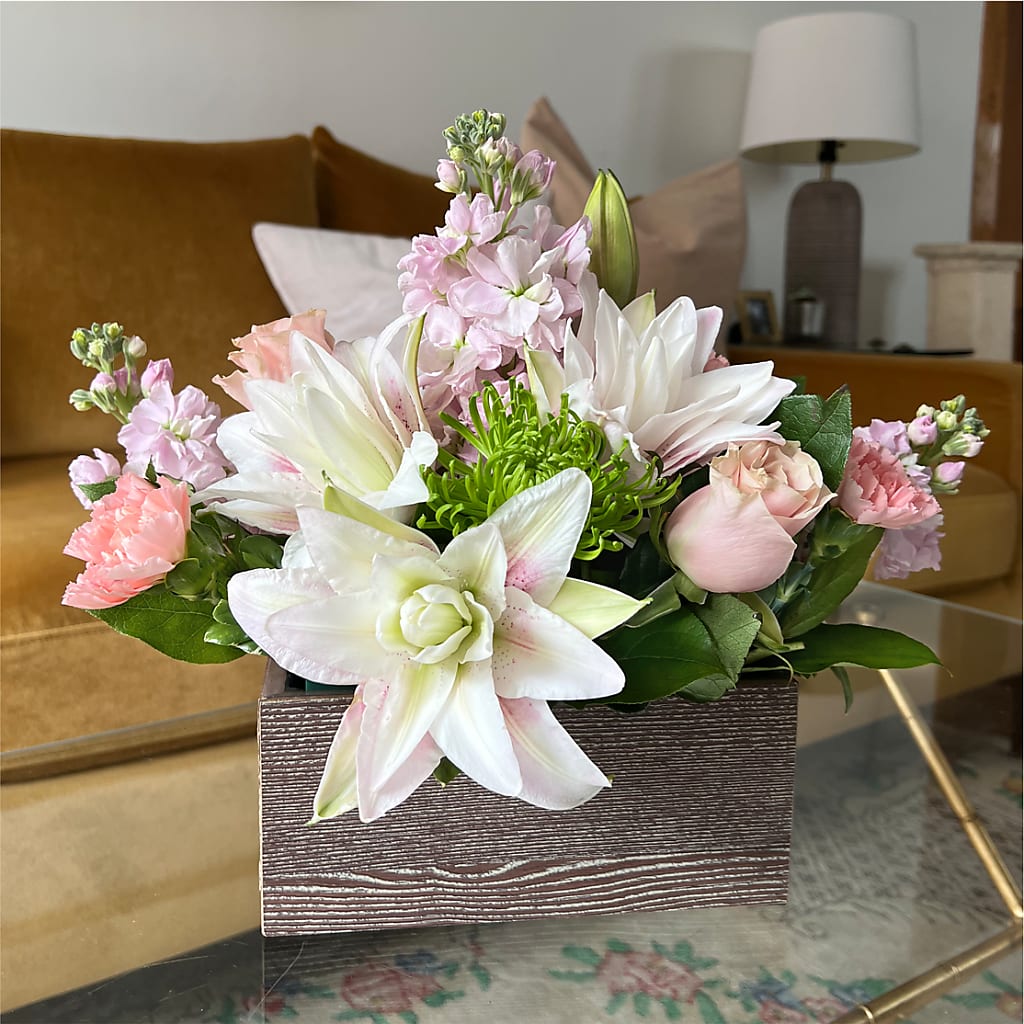 Beautiful Spirit Basket –  Luxe Flowers Birmingham, Birmingham MI