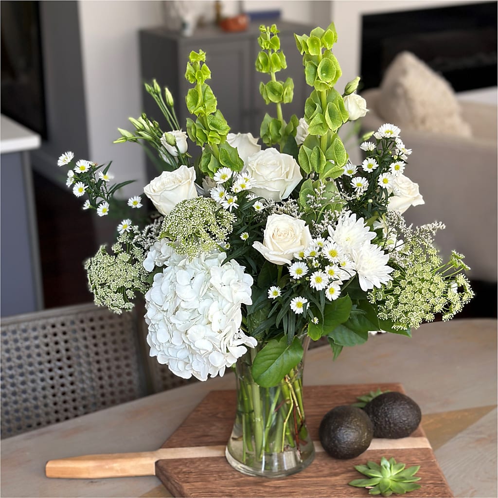 Classic Ivory – A Florist Original –  Luxe Flowers Birmingham, Birmingham MI