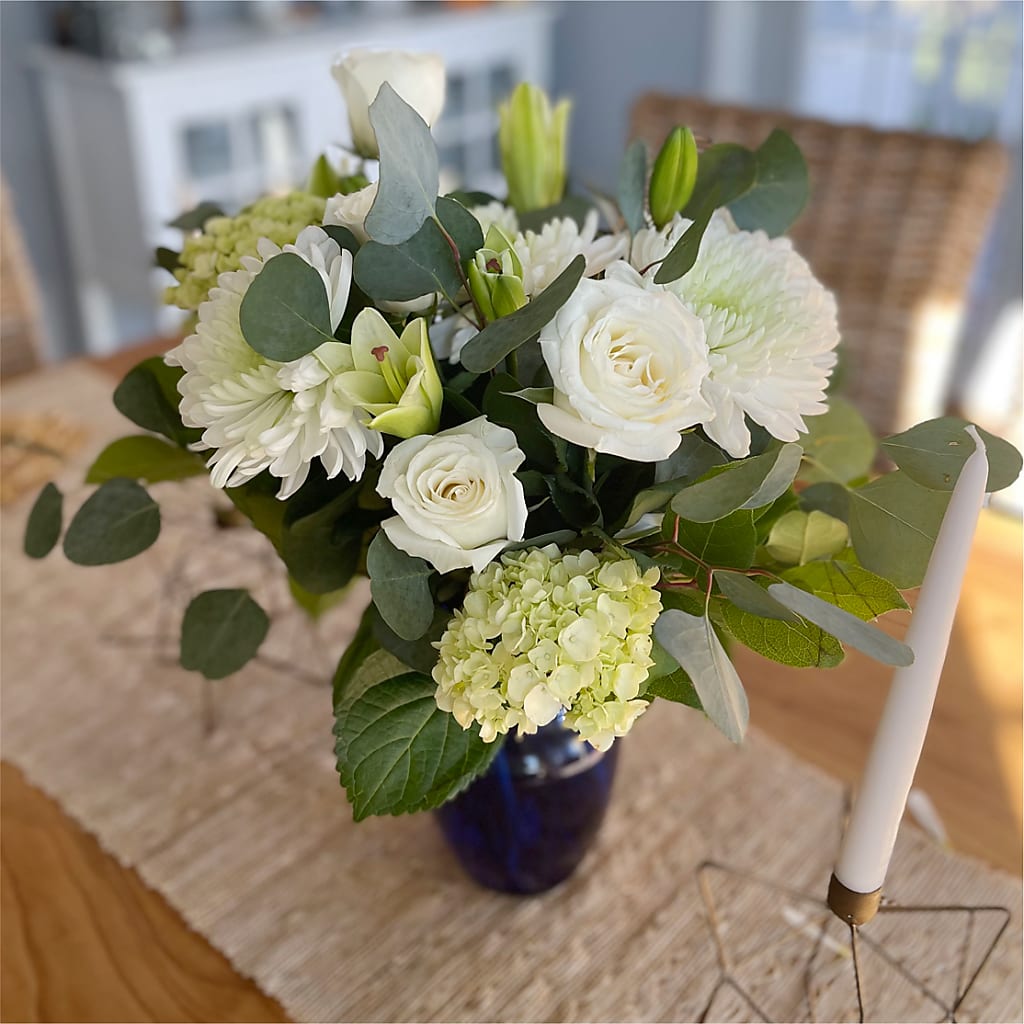 Snowy Dreams Bouquet –  Luxe Flowers Birmingham, Birmingham MI