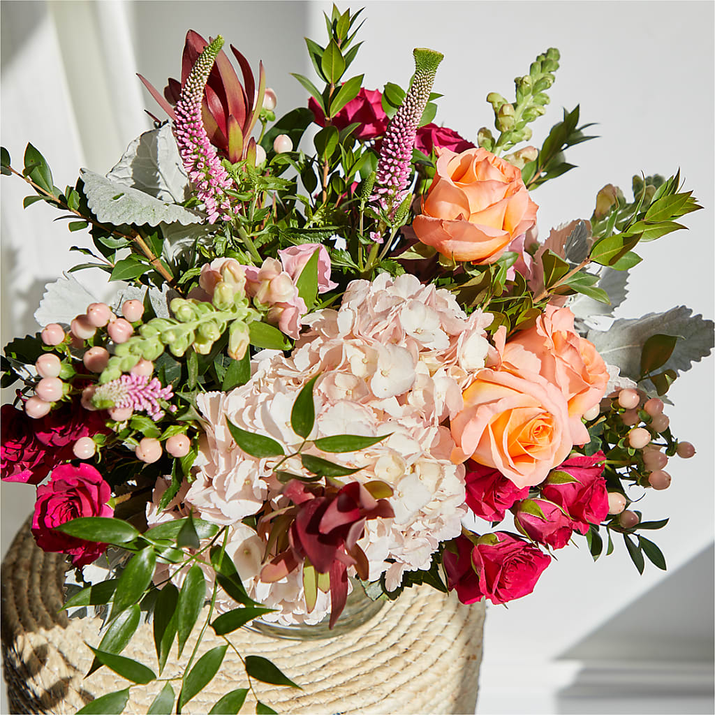 Glitz & Glam Bouquet –  Luxe Flowers Birmingham, Birmingham MI