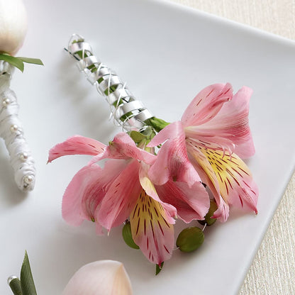 Pink Peruvian Lily Boutonniere –  Luxe Flowers Birmingham, Birmingham MI