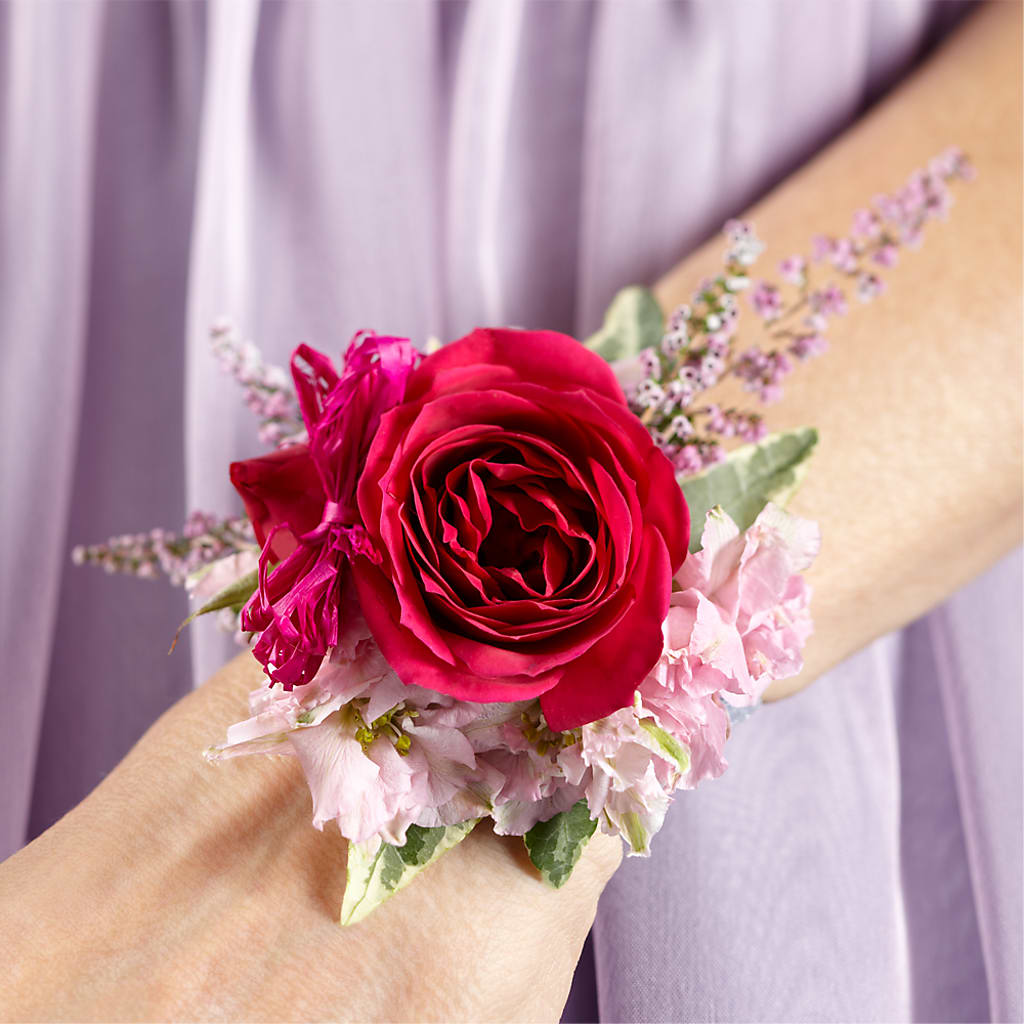 Rose Charm Corsage –  Luxe Flowers Birmingham, Birmingham MI
